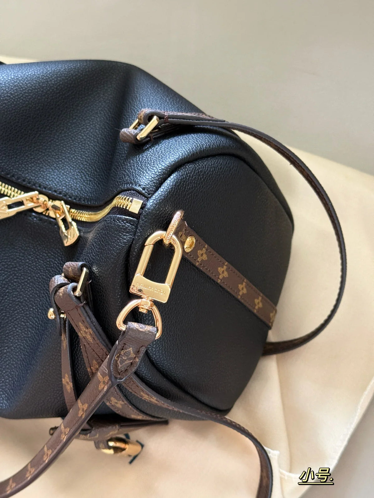 New retro bag