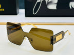 Fashionable large square sunglasses
