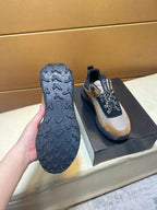 Low cut outdoor casual shoes