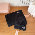 Explosive scarf and hat set