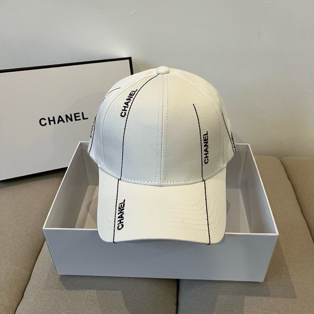 New fashionable baseball cap