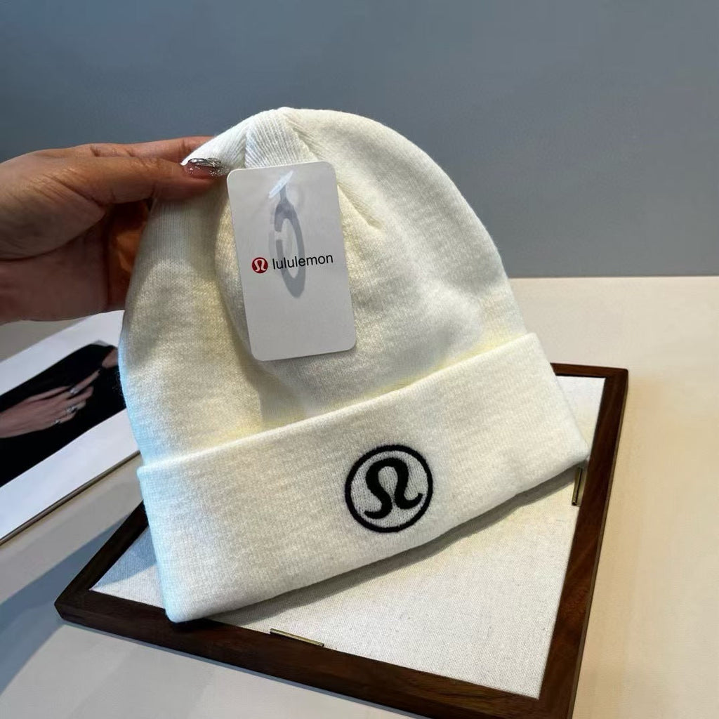 New woolen hat