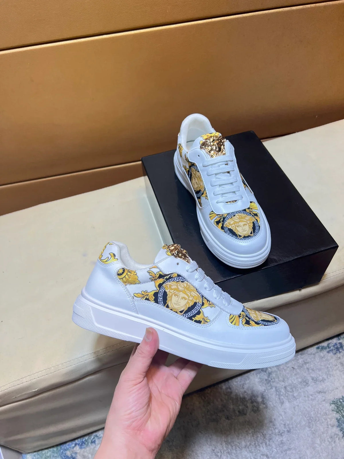 Novel and fashionable trendy shoes