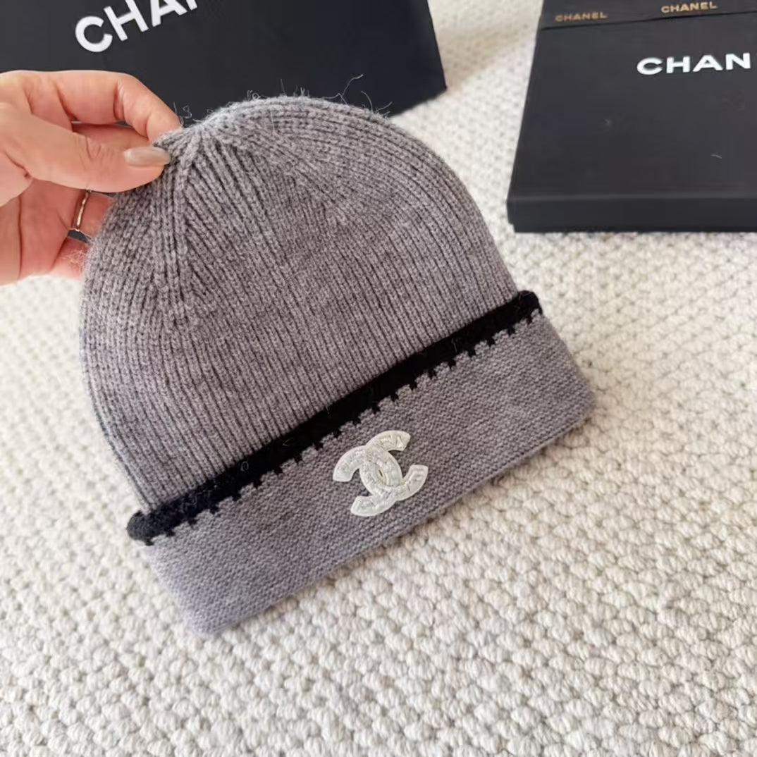Explosive classic knitted hat
