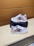 🏃 Casual shoes are a must-have for trendy men