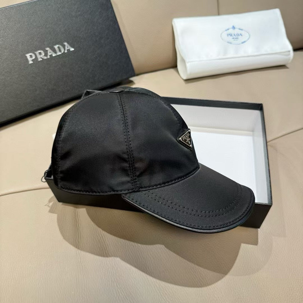 New triangular metal baseball cap
