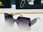 Fashionable large square sunglasses
