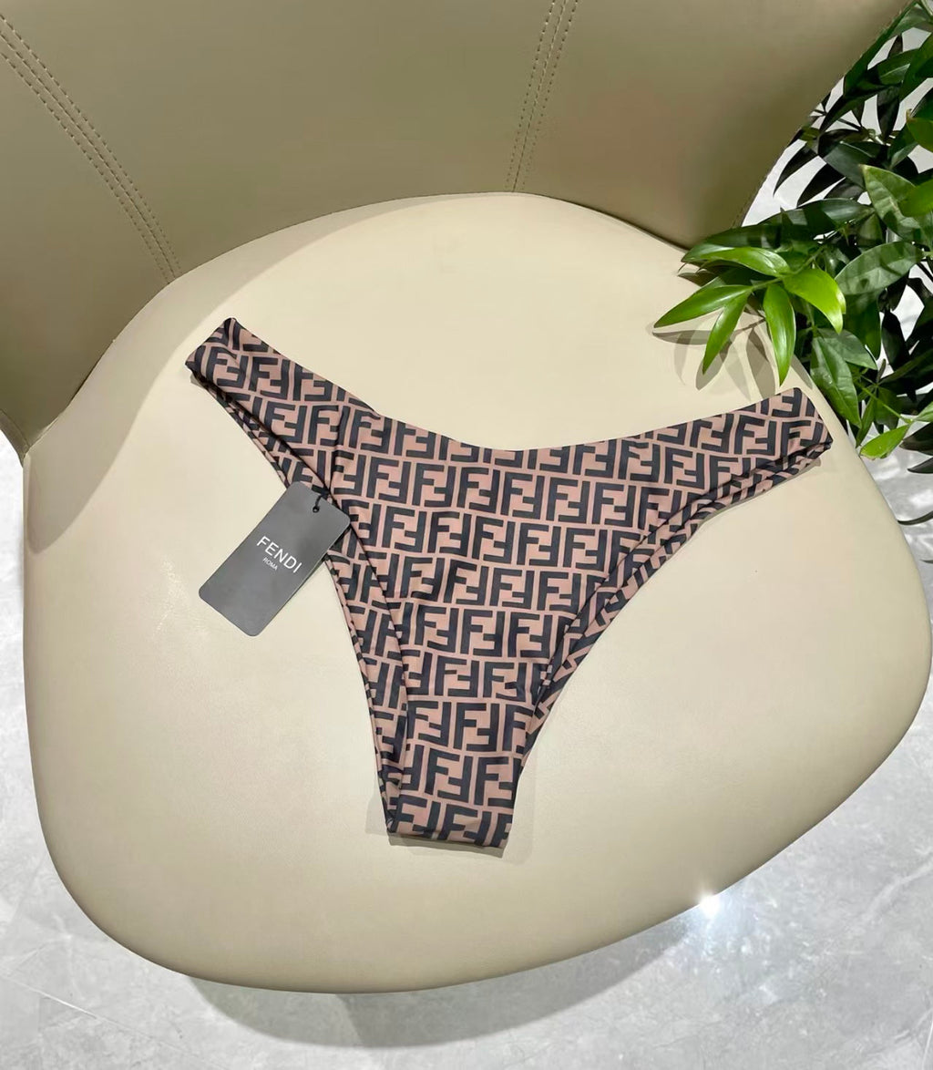 New swimsuit with steel rim