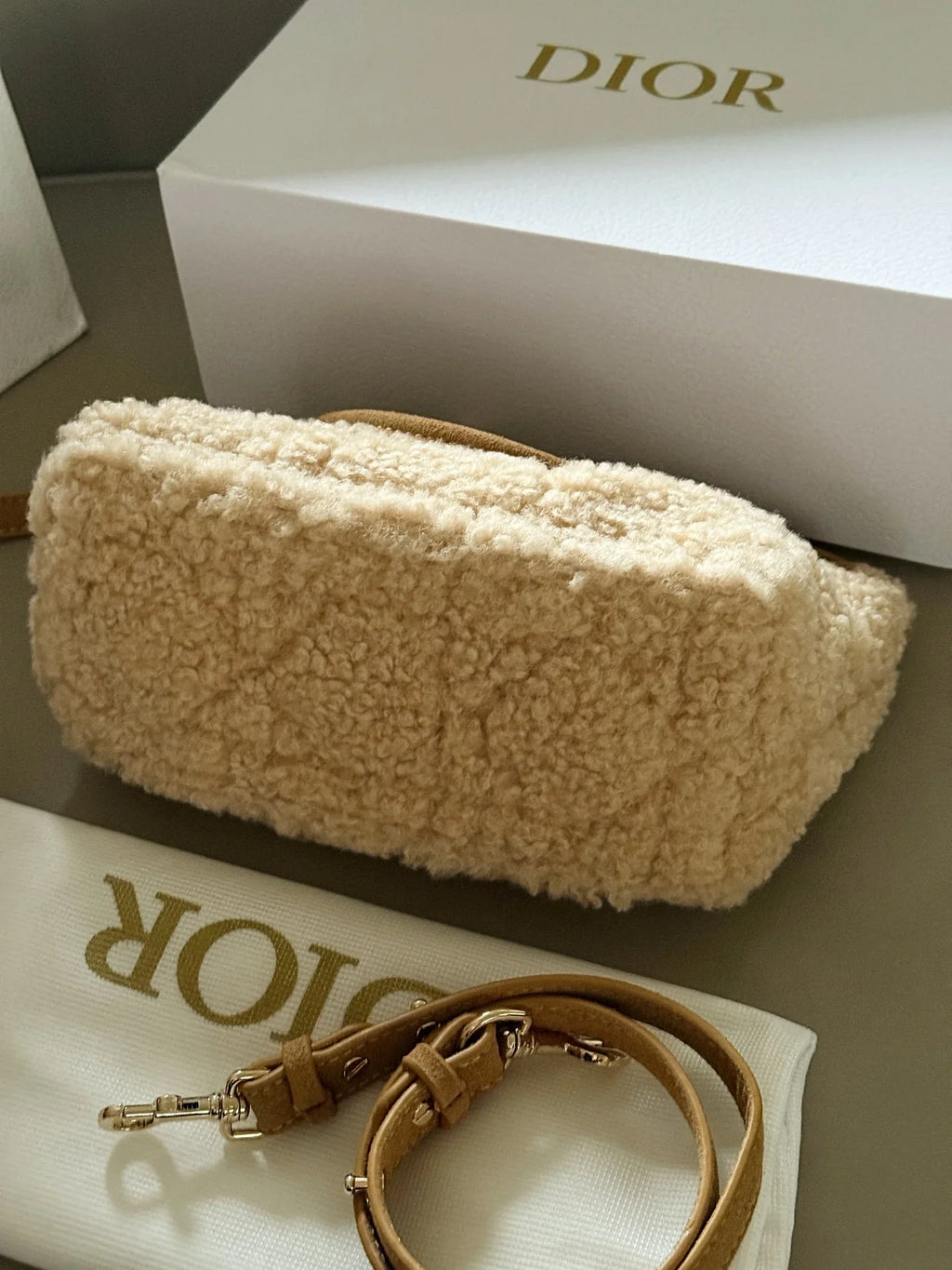Plush lamb wool lunch box bag
