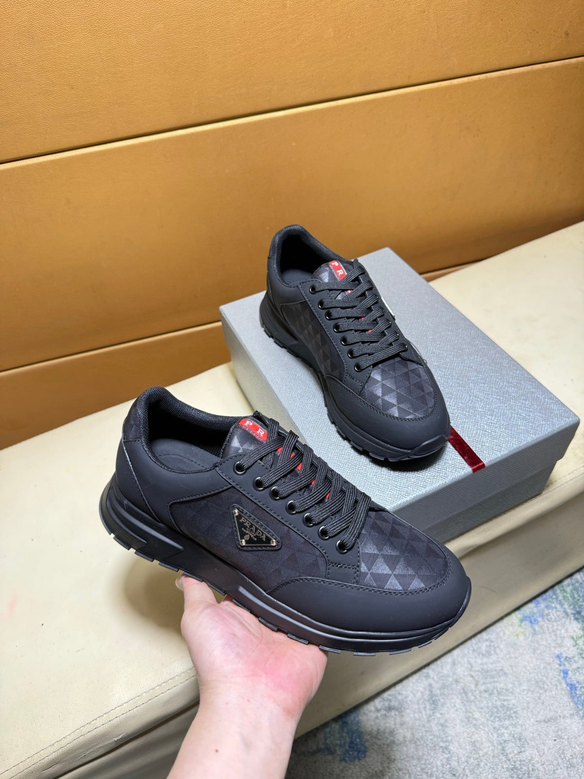 Silk calf leather shoes