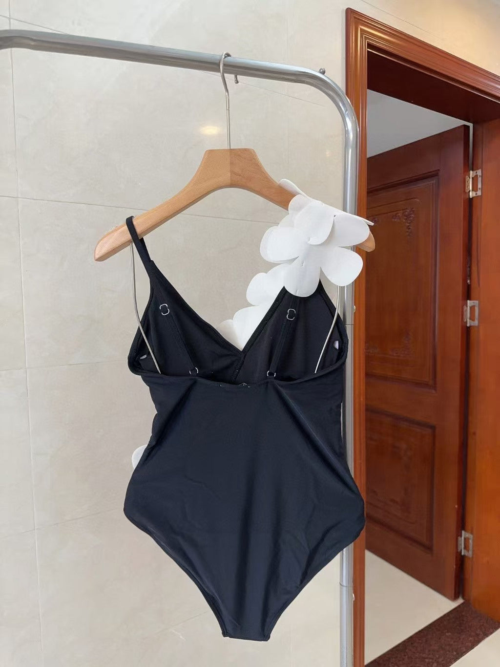 Hot selling flower suspender swimsuit