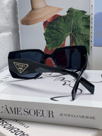 Retro inverted triangle logo sunglasses