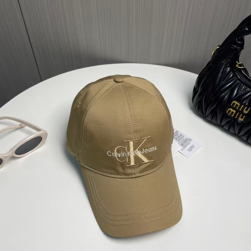 3D embroidered letter baseball cap