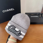 New autumn and winter hats
