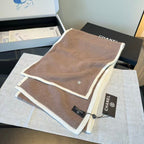 New set scarf