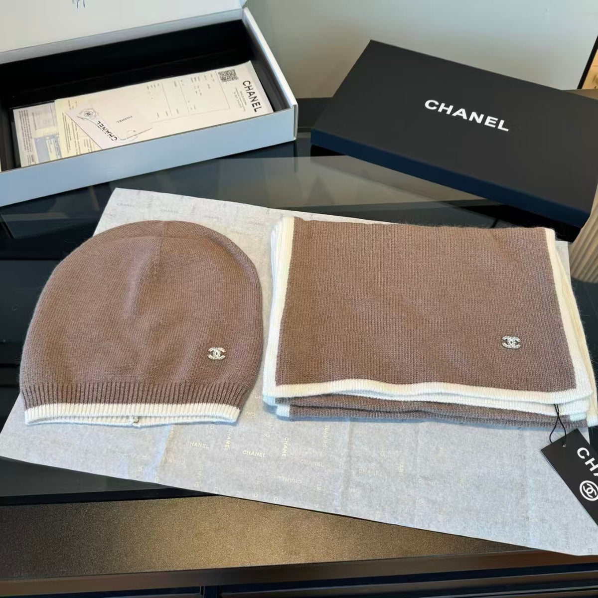 New set scarf