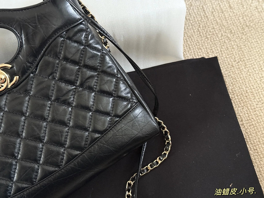 Hollow handle tote bag
