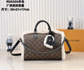 Canvas paired with comfortable wool leather handbag