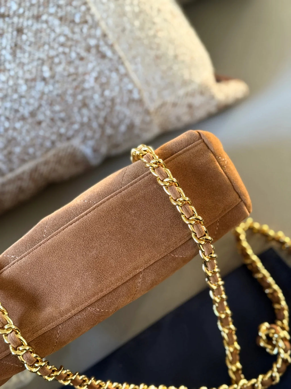 Frosted leather flip parachute mailman bag