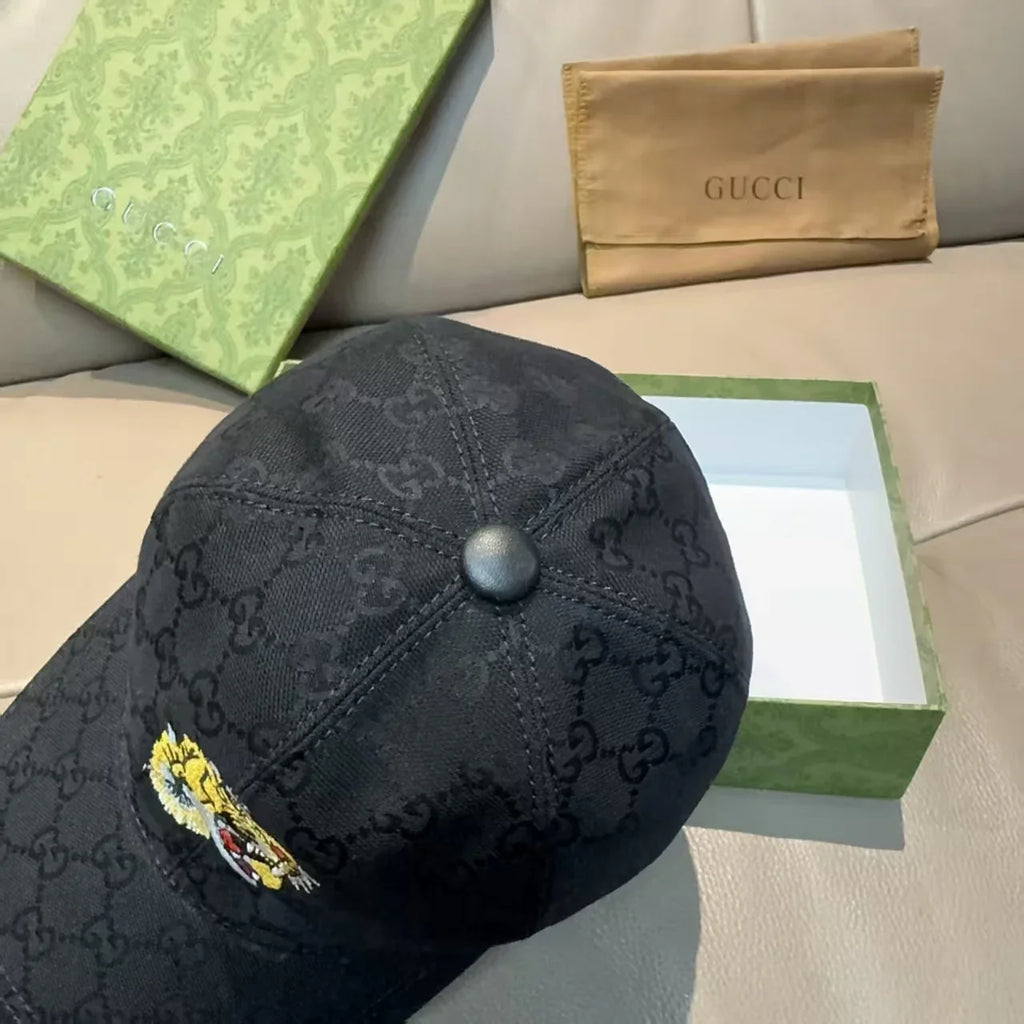 New embroidered baseball cap