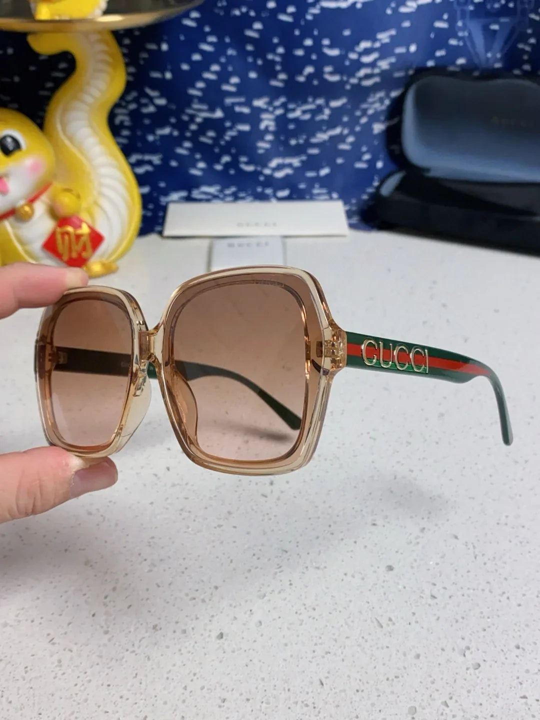Fashionable European and American style concealed sunglasses