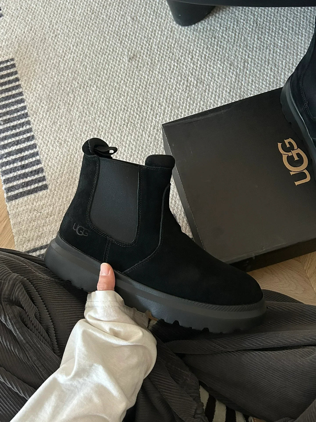 Fashionable high top short
