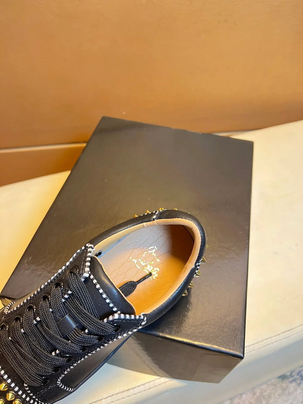 New men's shoes