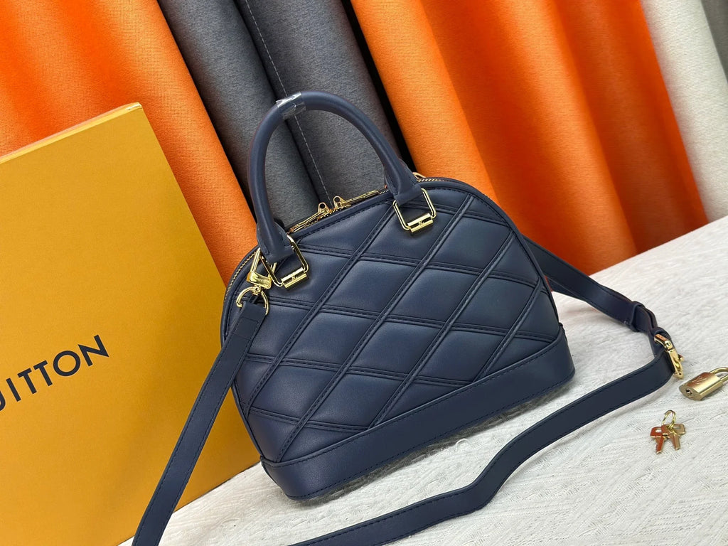Classic Alma handbag