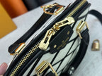 Classic Alma handbag