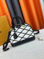 Classic Alma handbag