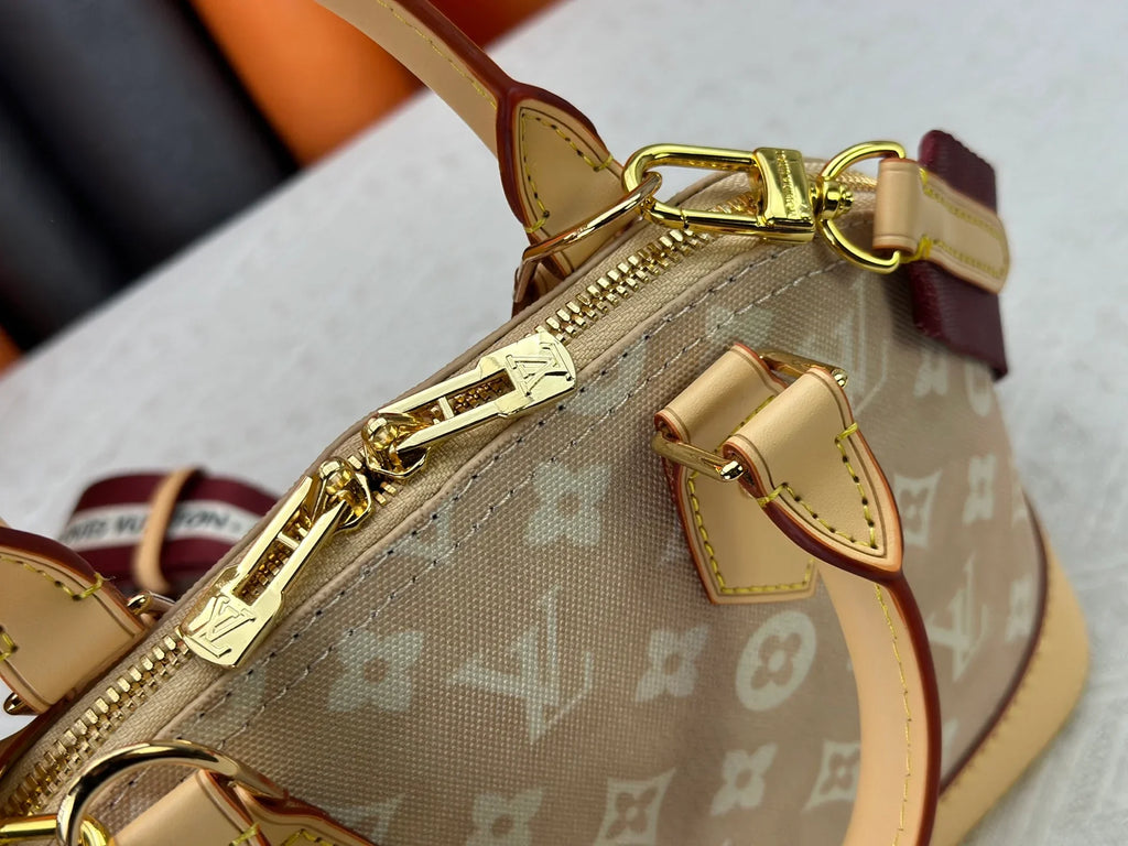 Light beige denim handbag