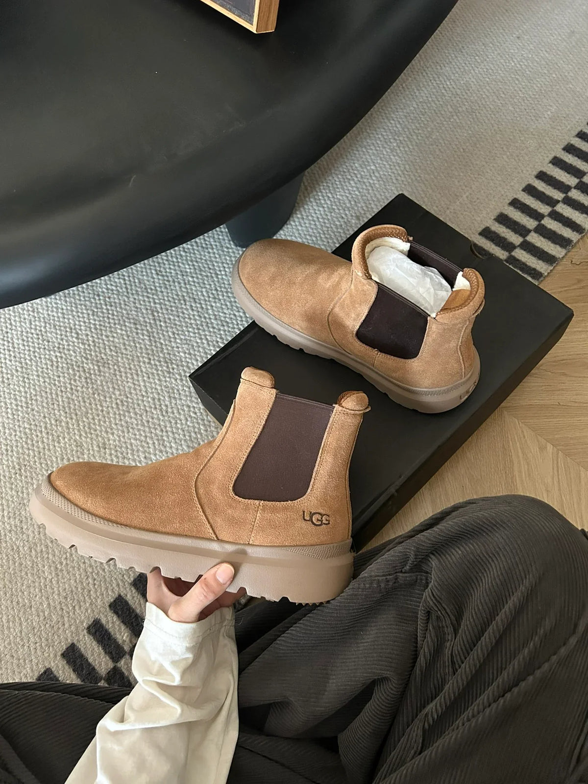 Fashionable high top short