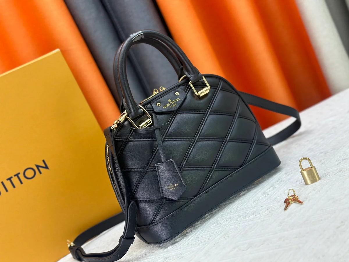 Classic Alma handbag