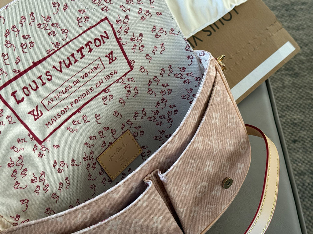 Bean Paste Powder Cowboy Double Button Saddle Postman Bag