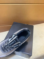 Low cut outdoor casual shoes