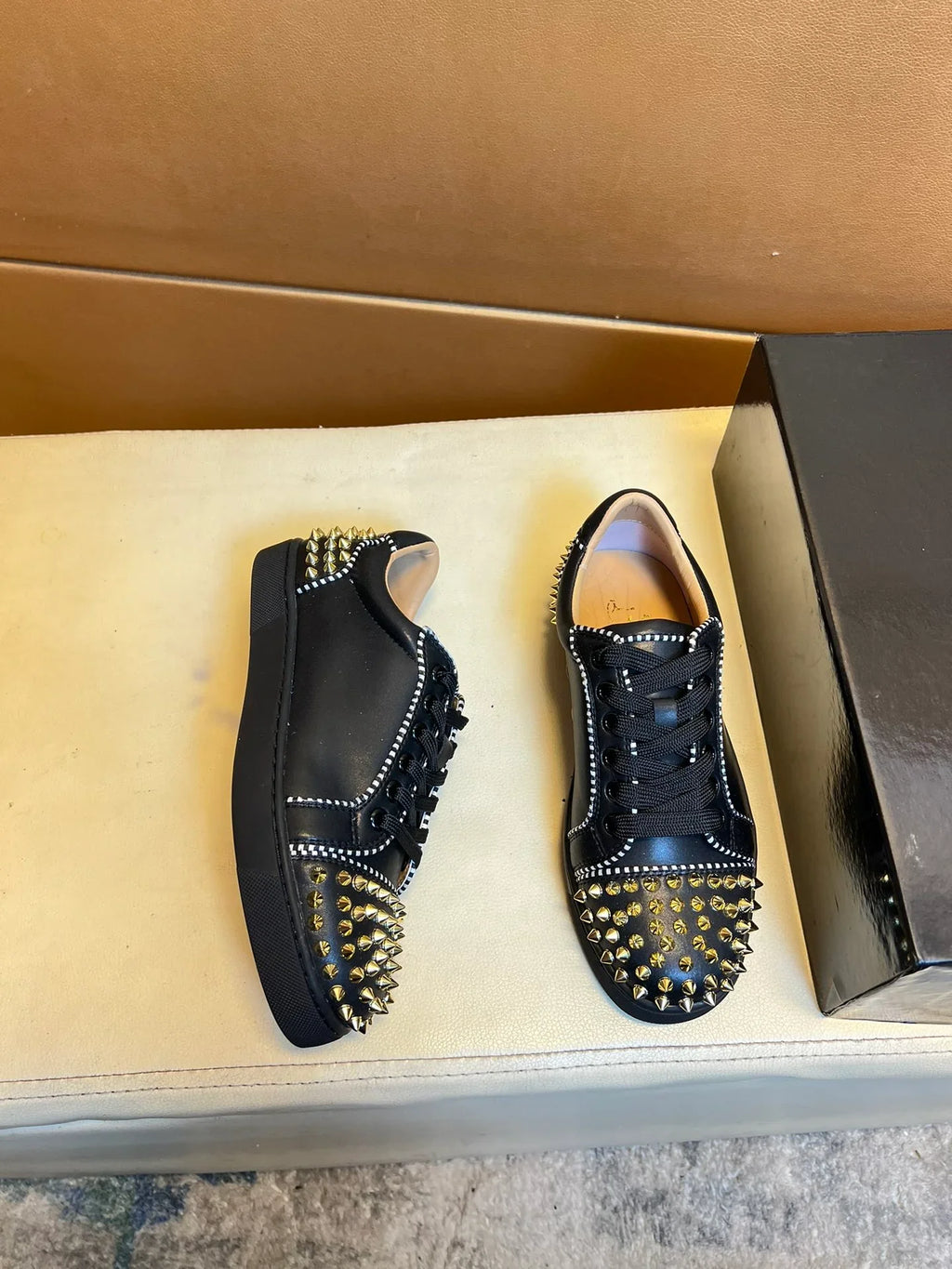 New men's shoes