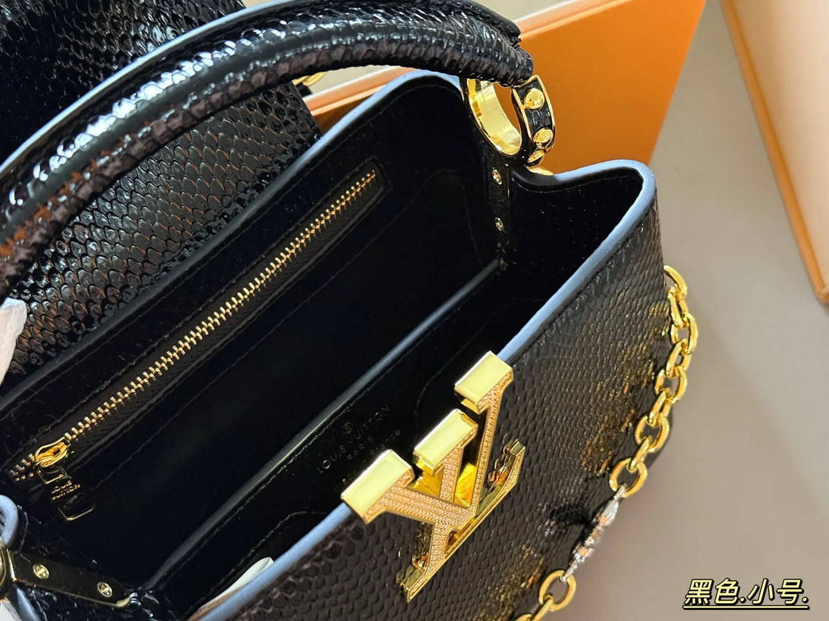 Full grain pattern bag