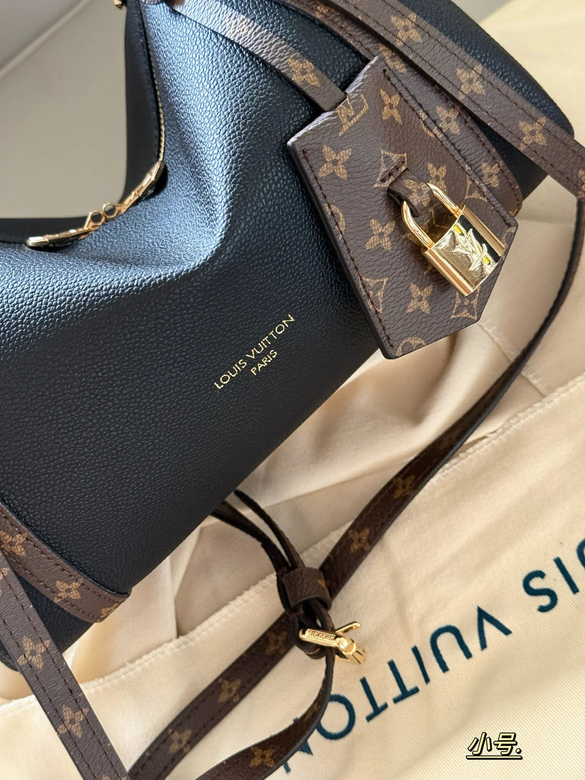 New retro bag