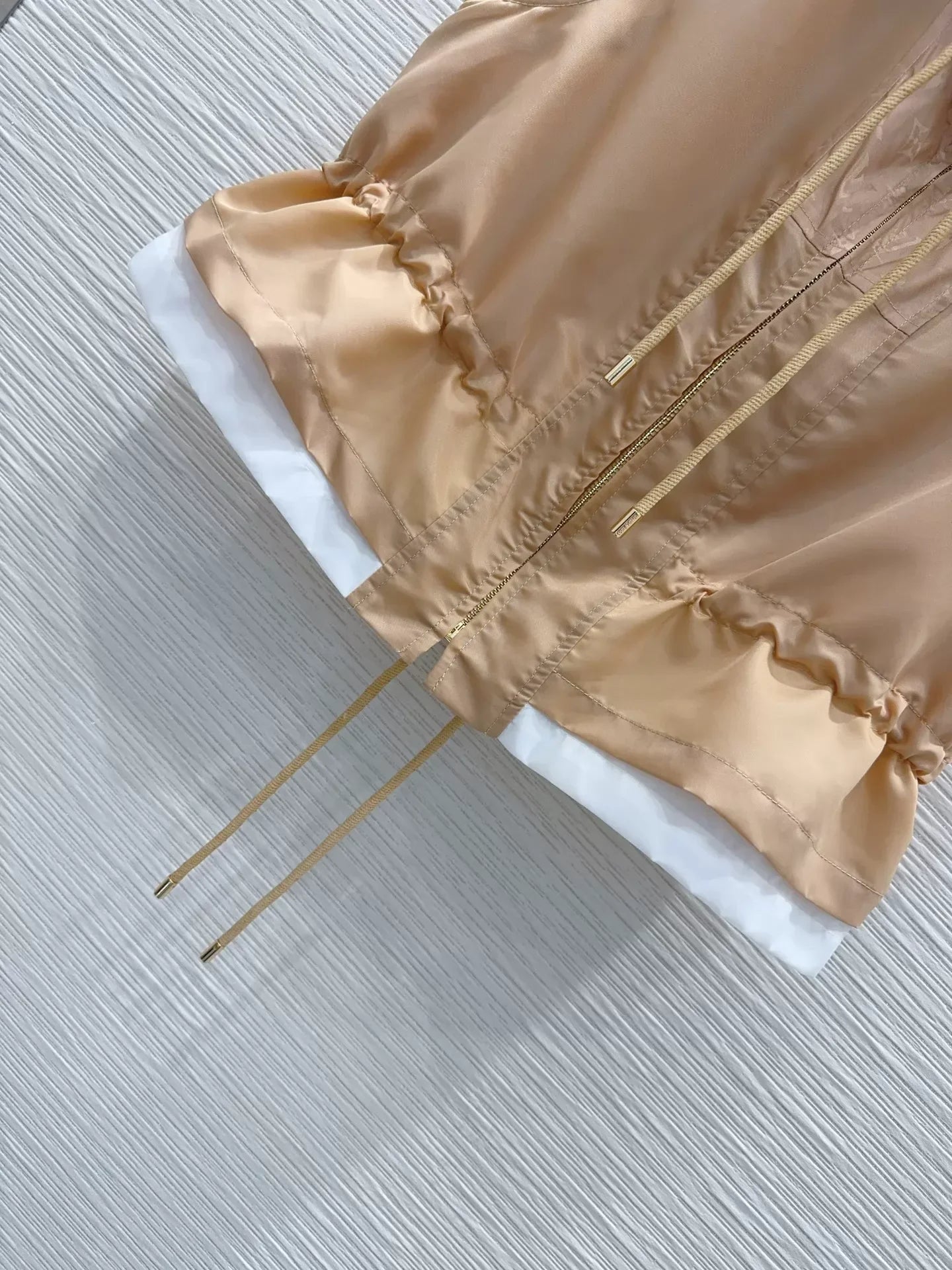Louis Vuitton  /26 New Vest