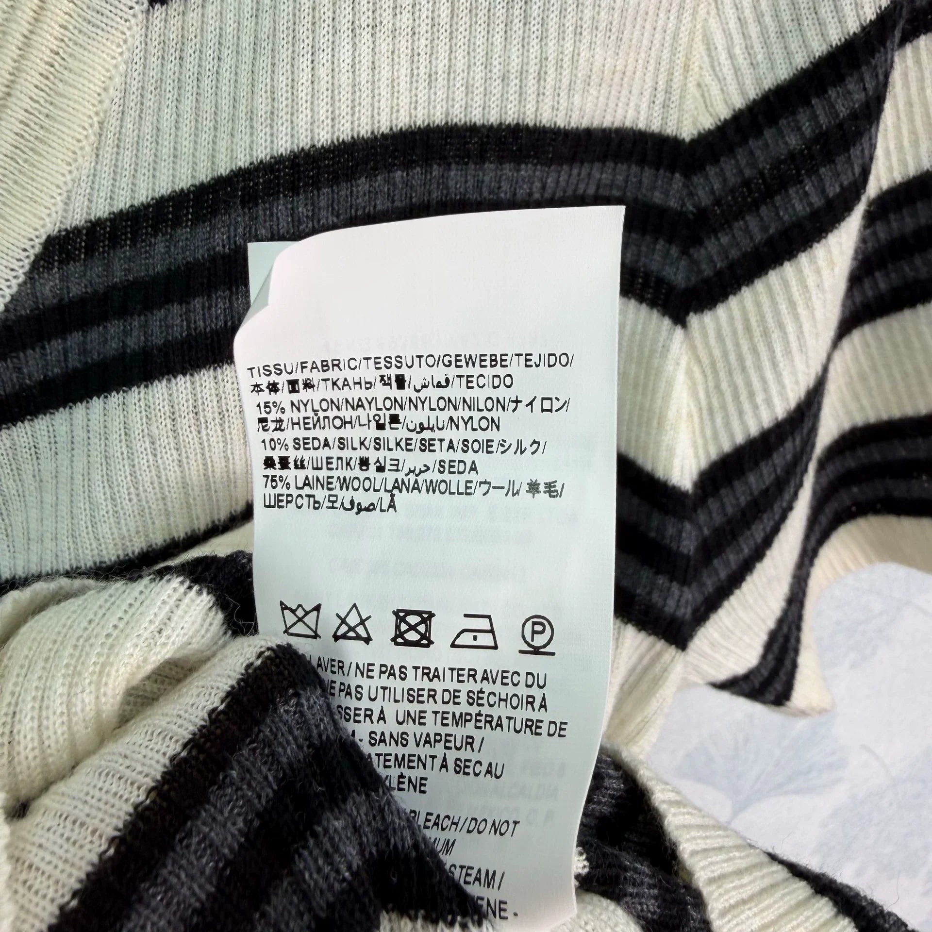 Yves Saint Laurent/26SS New Striped V-Neck Short-Sleeve Knit Top