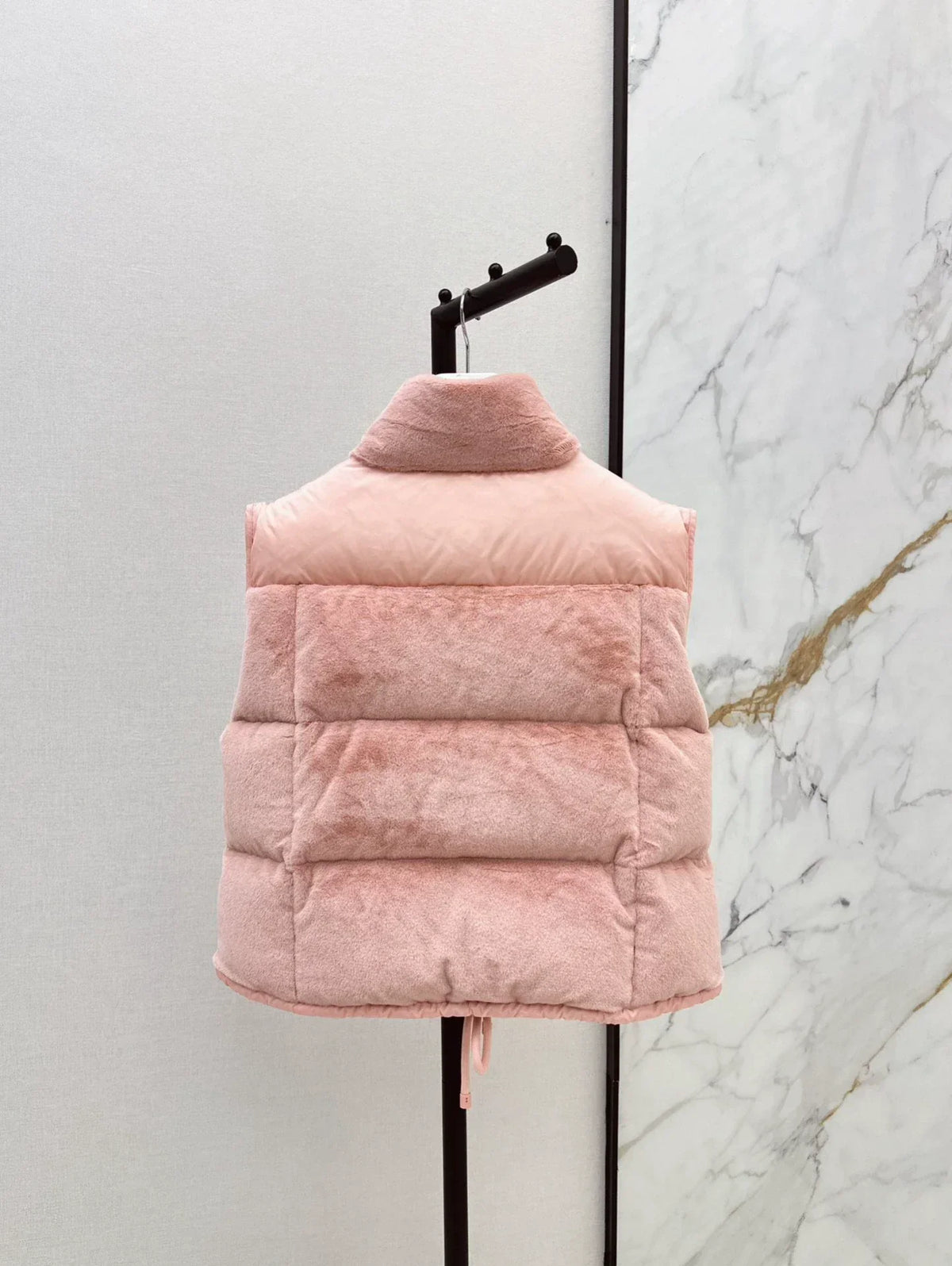 25 Mao Mao Down Vest