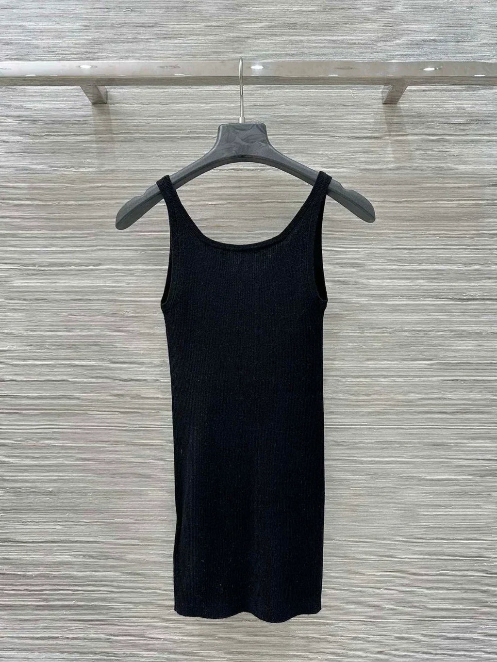 25 New Slim Short Sleeve Knit Vest
