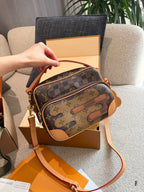 Green Flower/Old Flower Combo Coffee Grid Double Layer Bag Corner Camera Bag