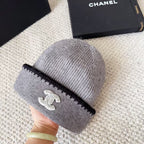 Explosive classic knitted hat
