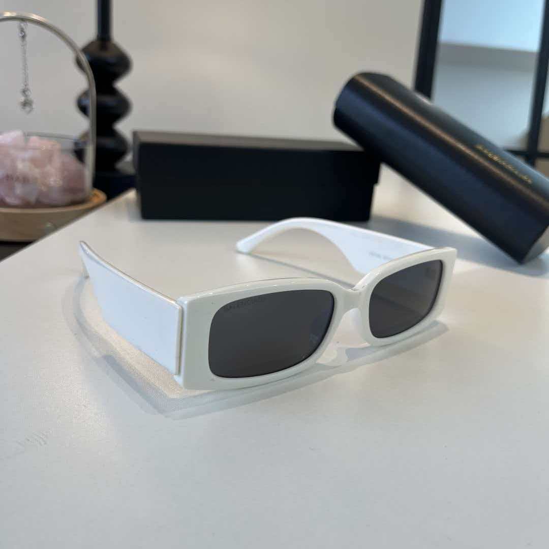 Retro flat frame leaf shaped sunglasses