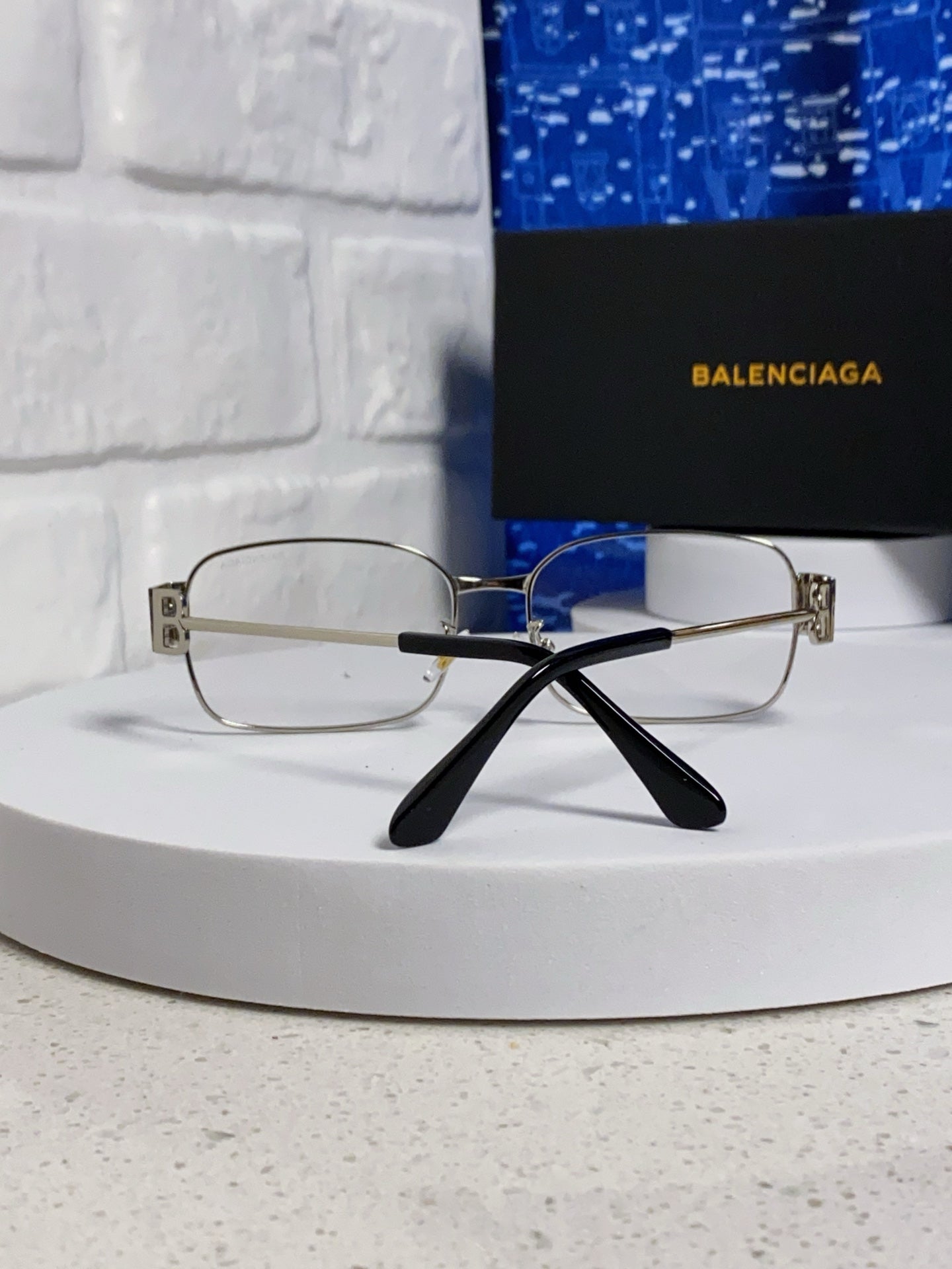 New metal retro box, refined gold wire rectangular gold and silver frame for men and women, can be paired with myopia glasses trend