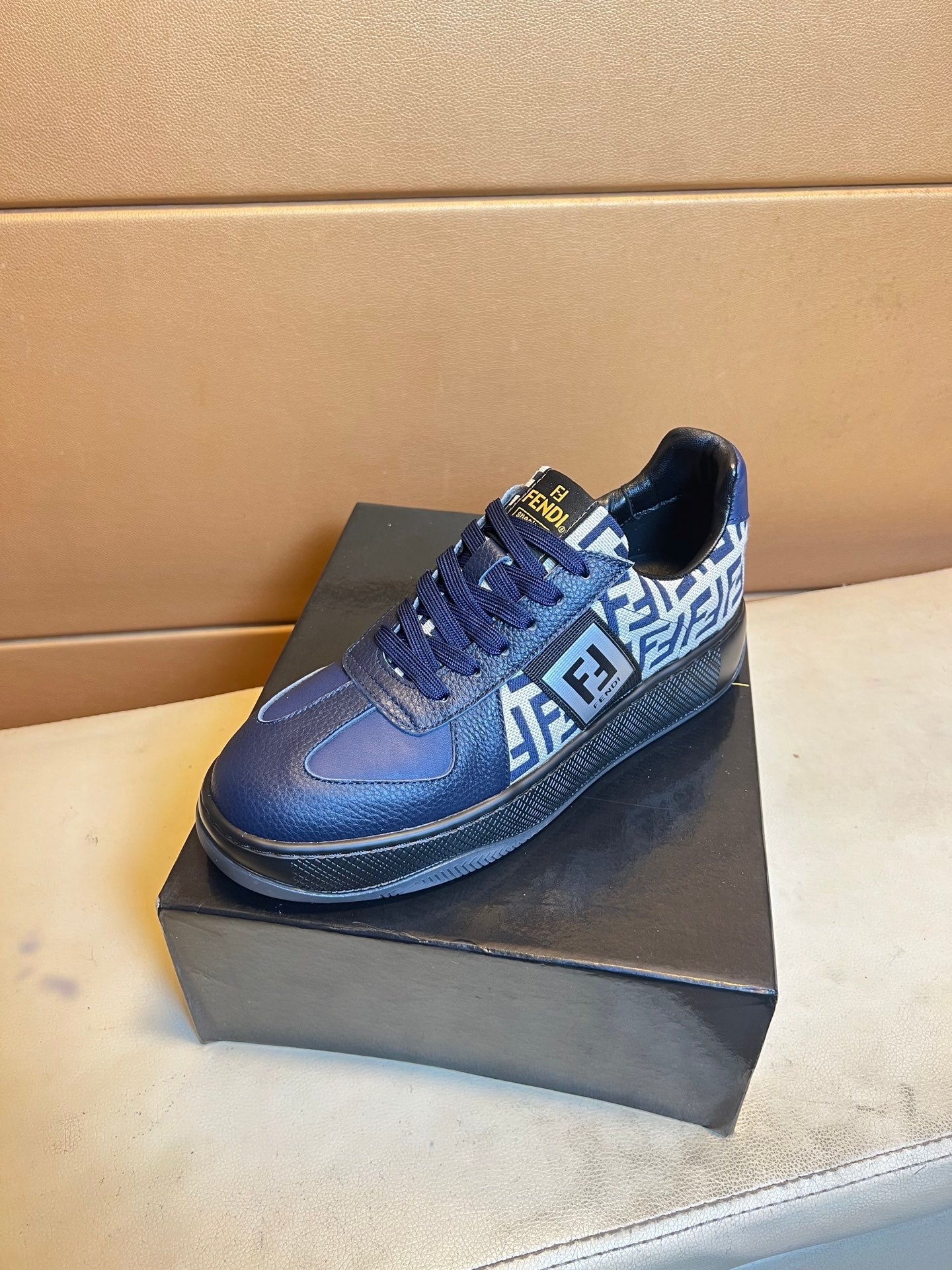 🏃 Casual shoes are a must-have for trendy men