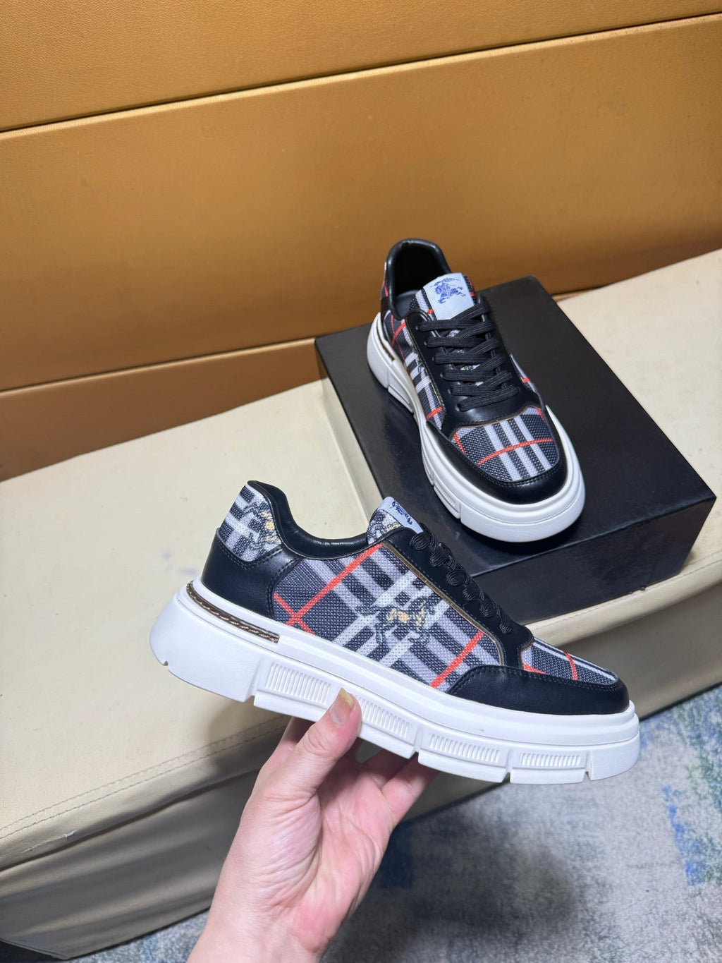 🏃 Casual shoes are a must-have for trendy men