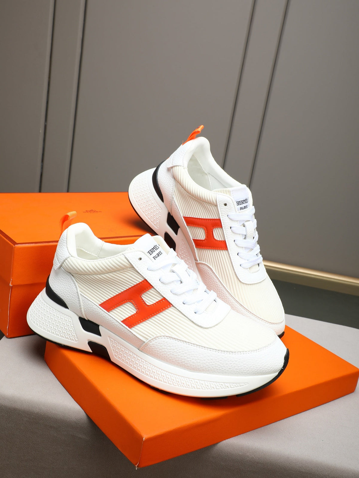 Men's casual sports shoes