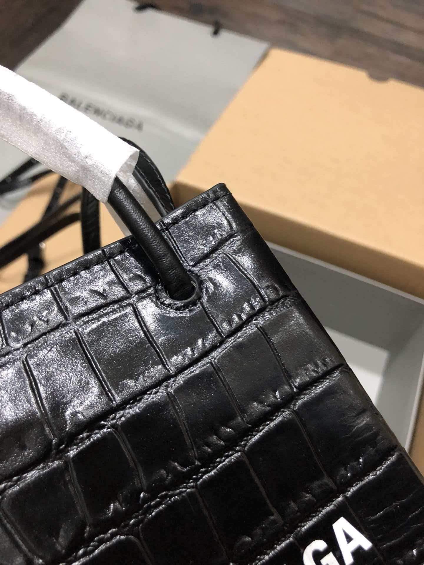Wall cracked cowhide small bag